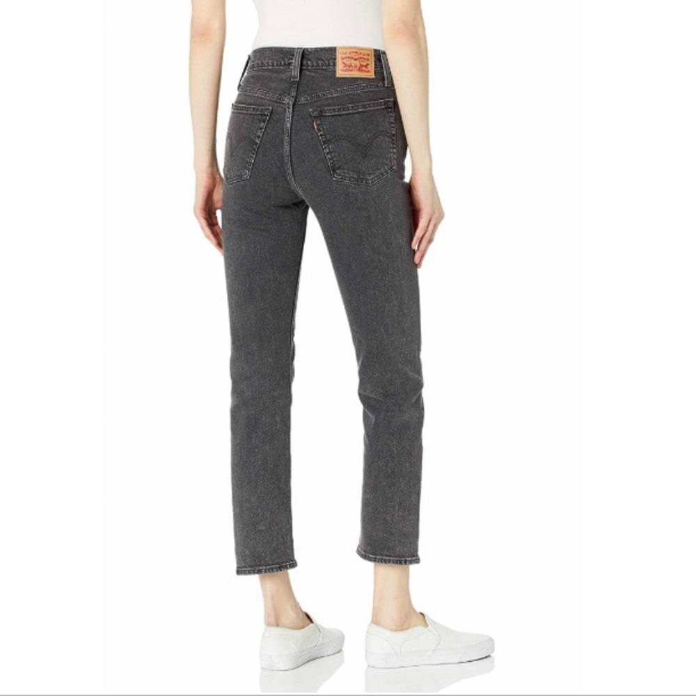 Levi’s Wedgie Straight